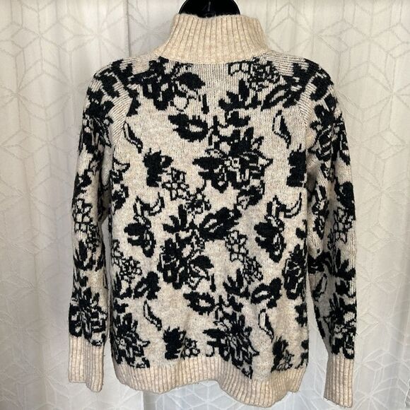 Peyton Primrose Acrylic Neutral Floral Sweater - Picture 2 of 6